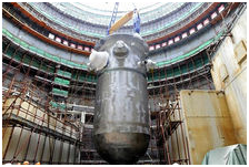海陽核電2號機組壓力容器吊裝現場